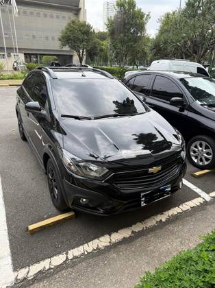 CHEVROLET ONIX 1.4 MPFI ACTIV 8V FLEX 4P AUTOMÁTICO